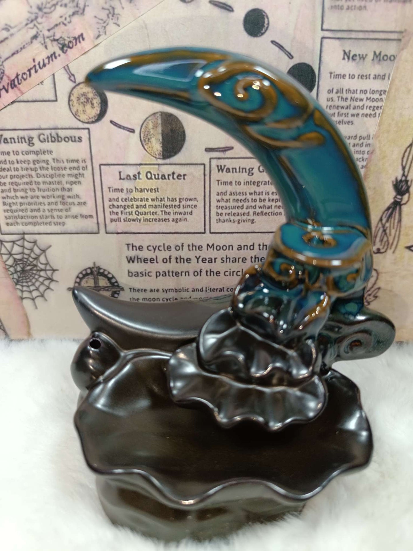 Brucia Incenso a Fontana Luna