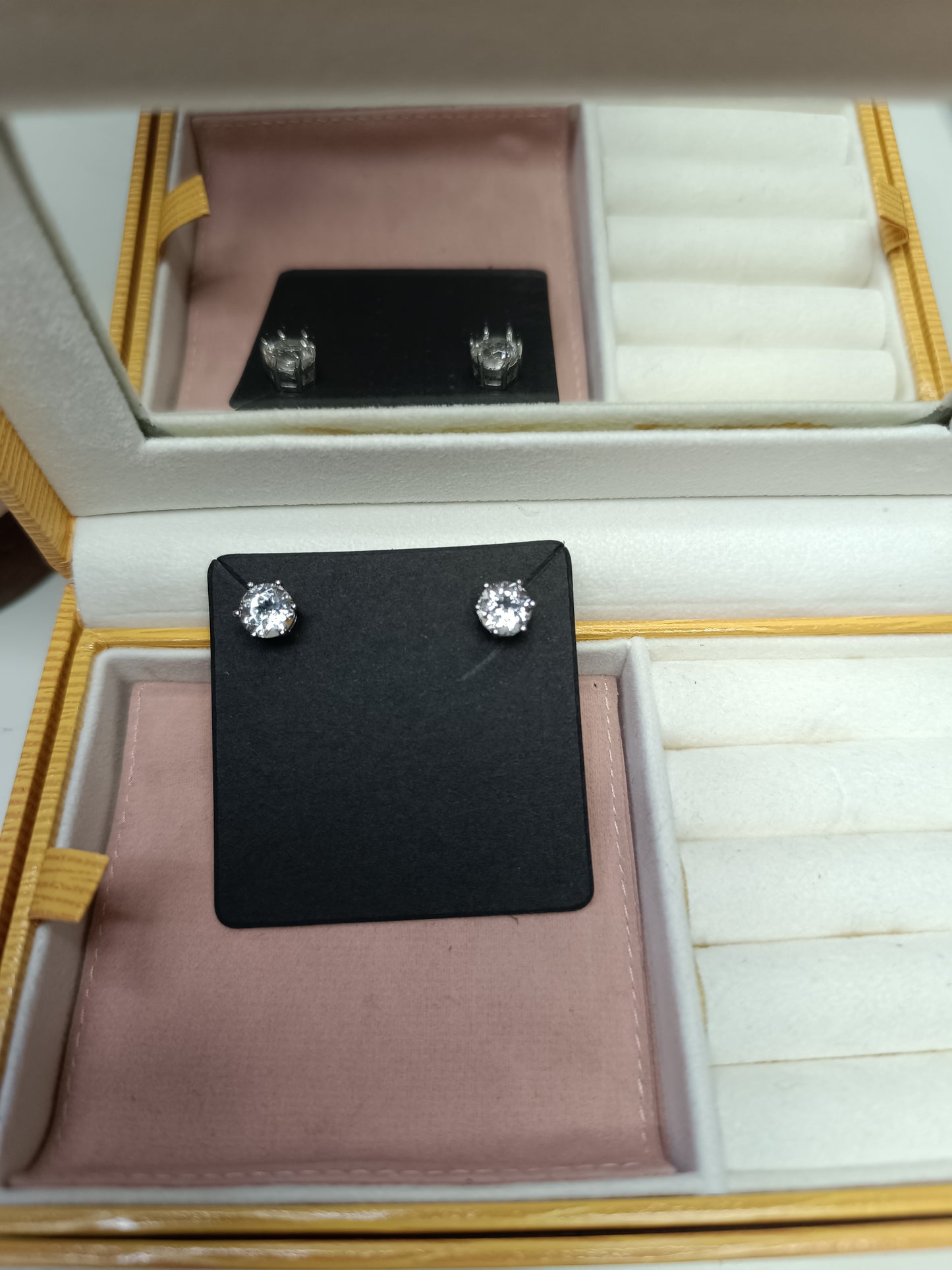 Orecchini Solitari in Cristallo di Rocca