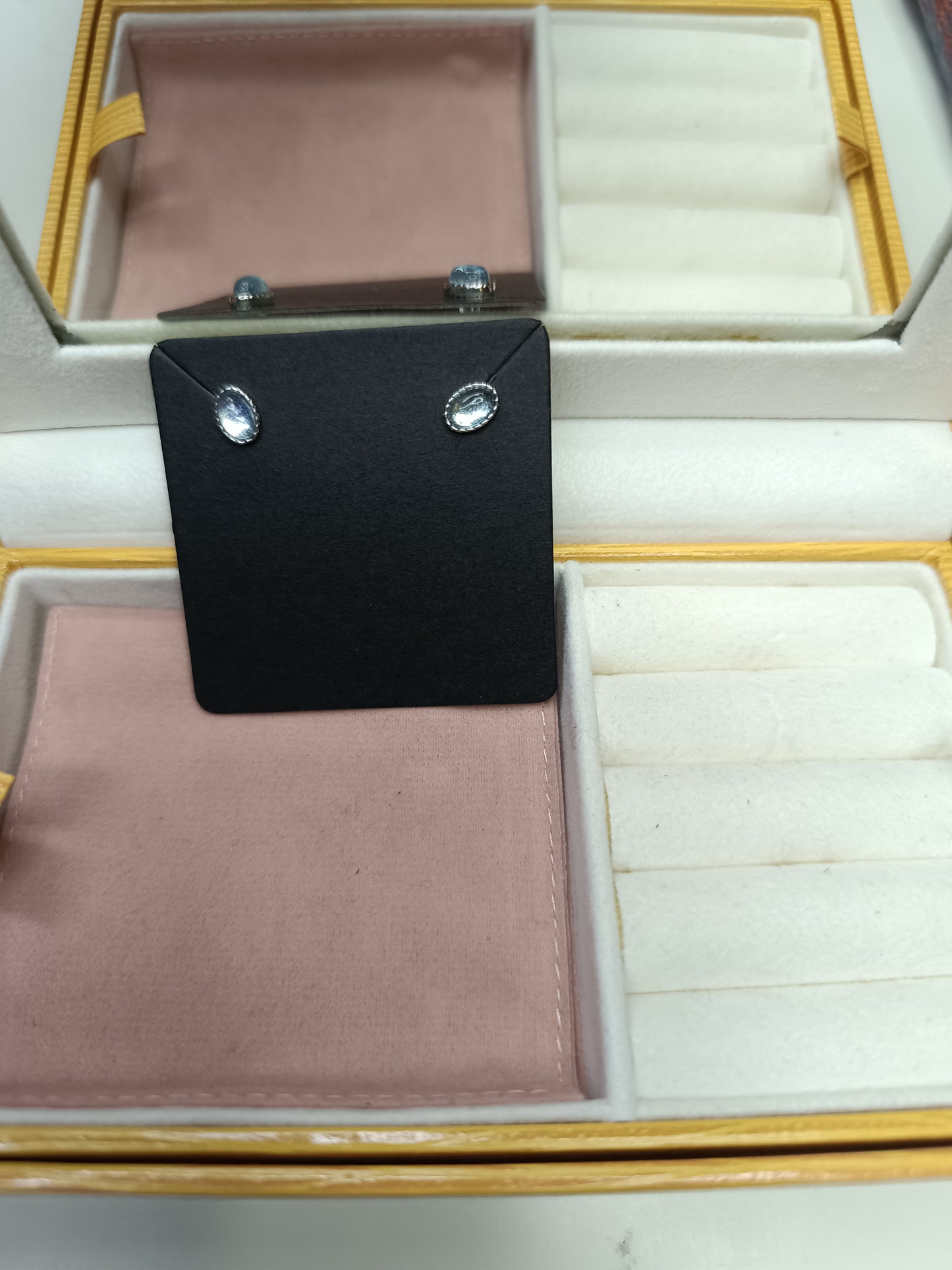 Orecchini a bottone in Acquamarina