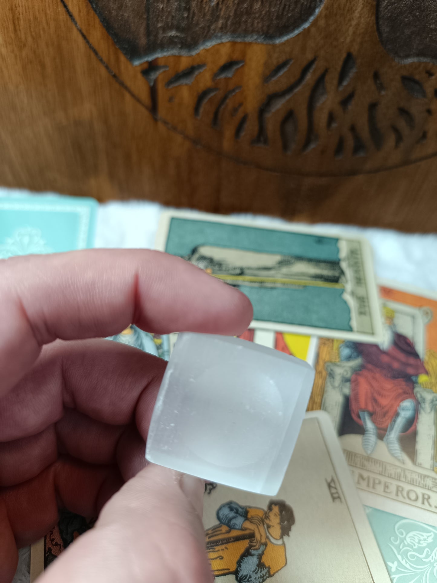 Piattino/Poggiasfera XS in Selenite
