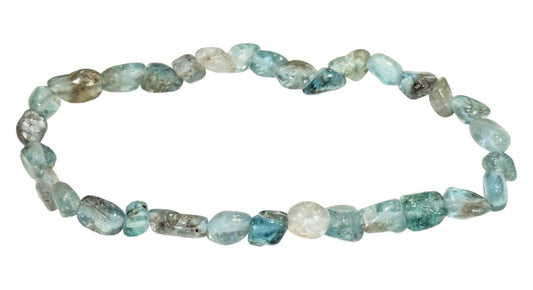 Bracciale in apatite blu con pietre levigate